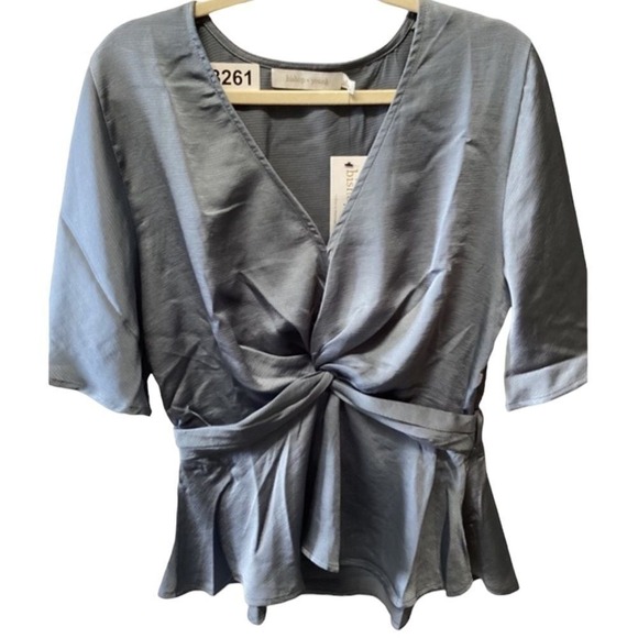 Bishop +Young  pebbled satin twice karlie gray blouse‎ size M - Picture 6 of 10